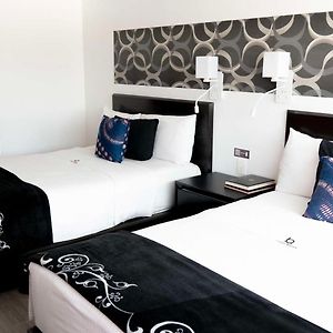 Hotel Black